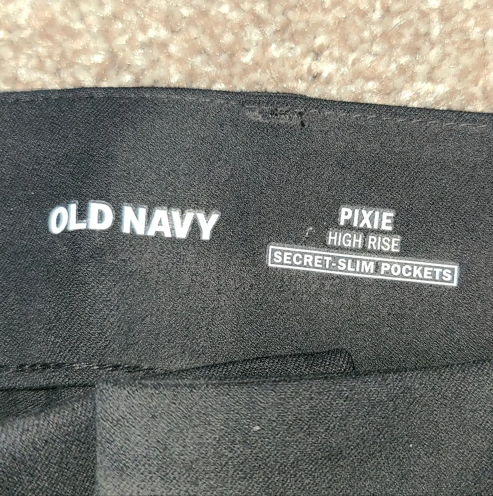 Old Navy Black Pixie High Rise Pants NWT - Picture 4 of 8